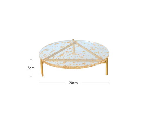 Round gold foil cake pan